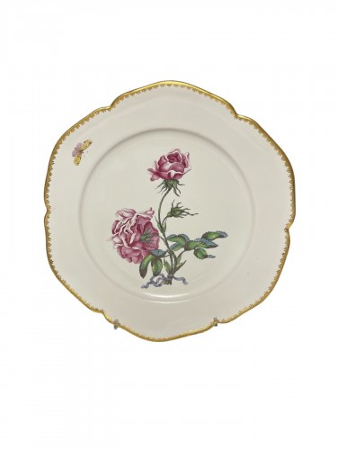 Strasbourg faience plate, decoration by Loewenfinck, 18th century