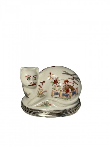 Tabatière en porcelaine de Saint-Cloud, 18e siècle