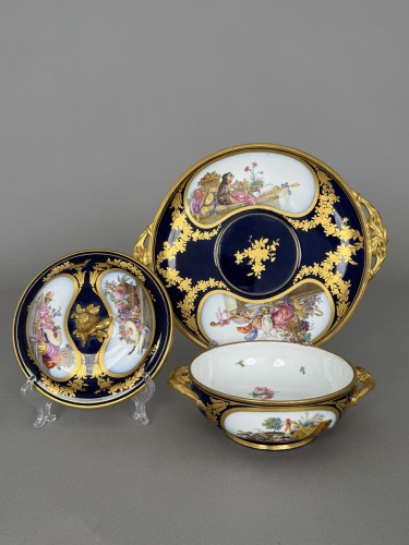 A Sèvres (hard-paste) ‘Beau Bleu’ Écuelle, Cover and Stand - Porcelain & Faience Style Louis XVI