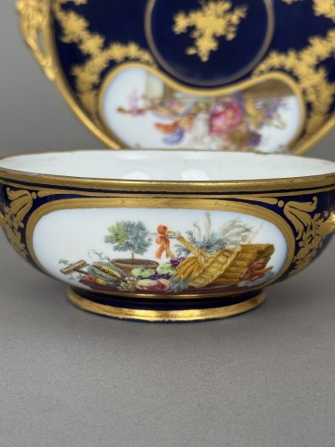 Porcelain & Faience  - A Sèvres (hard-paste) ‘Beau Bleu’ Écuelle, Cover and Stand