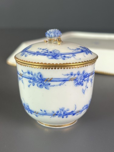 18th Century Sèvres Soft-Paste Porcelain One-Person Déjeuner Service - 