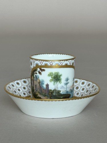 Sèvres soft-paste porcelain Litron cup and saucer with landscape - Porcelain & Faience Style Louis XV