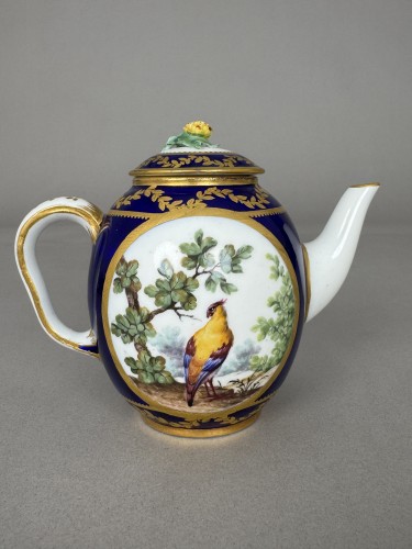 Porcelain & Faience  - A French 18th Century Soft-Paste Sèvres Porcelain Tea Pot