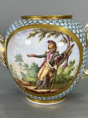 Sèvres Soft-Paste Porcelain Oviform Tea Pot, 1785 - 
