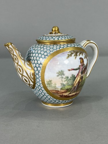 Sèvres Soft-Paste Porcelain Oviform Tea Pot, 1785 - 