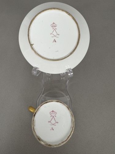 Antiquités - Sèvres Hard-Paste Porcelain Cup and Saucer, Girl with Doves
