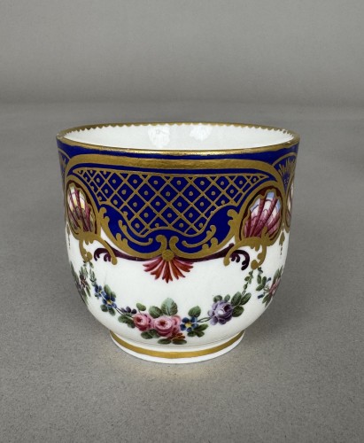  - Sèvres soft-paste porcelain cup and saucer with &quot;coquille et guirlande&quot; dec