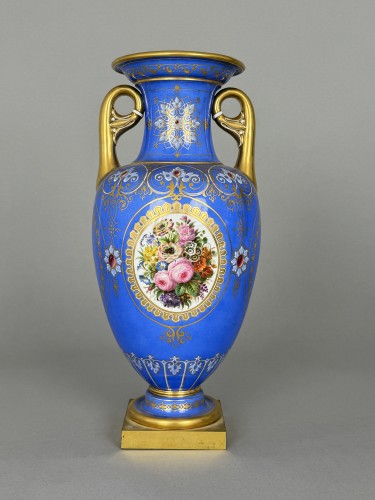 Porcelain & Faience  - SEVRES Pair of “Lancel” vases with azure-blue ground and gilt floral 