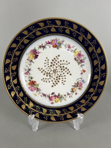Sèvres – Rare plate from the Emperor’s Tuileries service  - 