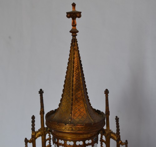 11th to 15th century - Monstrance in bronze and gilded copper