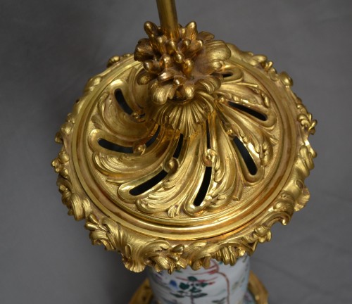 Chinese porcelain vase early 18th. Yongzeng périod. Bronze gilded mountings - 