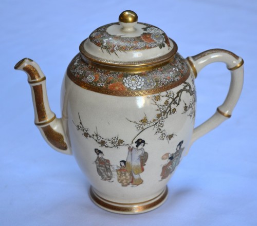 Antiquités - Tea set .Satsuma earthenware, Japan Meiji period