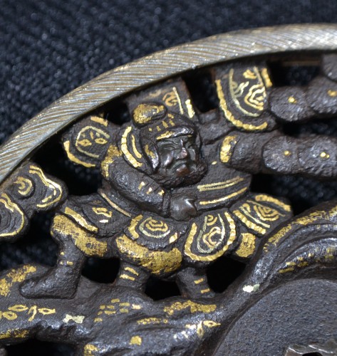 Tsuba en fer incrusté, Japon période Edo - Conservatoire Sakura