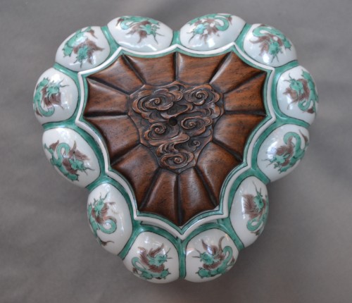 Porcelaincenser by Makuzu Kozan, Japan Meiji périod - Asian Works of Art Style 