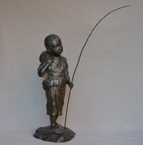 Japanese young fisherman in cast bronze.Meiji period - Asian Works of Art Style 