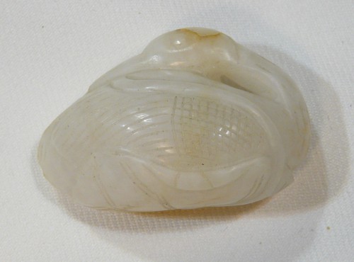 Antiquités - Pendentif en jade blanc représentant une oie, Chine période Qing.