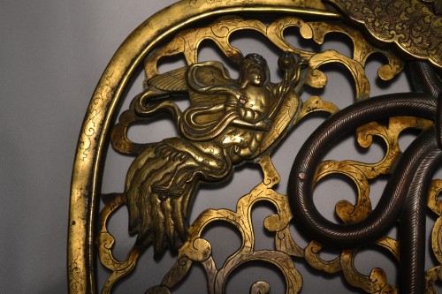 Keman en bronze doré. Karyobinga et Mon des Tokugawa. Japon 17e siècle - Arts d
