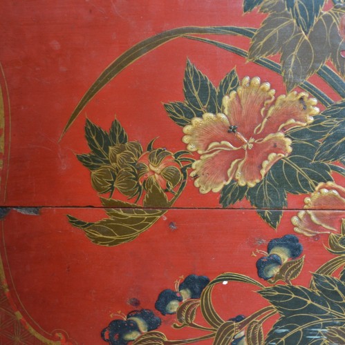 Boite compartimentée en laque peinte,  Chine ou Japon 17e siècle ou avant - Conservatoire Sakura