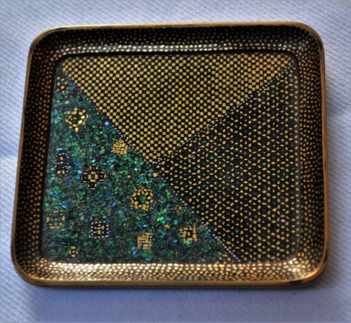 Somada Laquered Box inlaid with gold and Aogai. Japan 19th century. - 