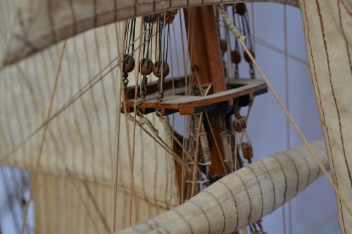 Objets de Curiosité  - Maquette du bateau corsaire americain. "Prince de Neuchatel"