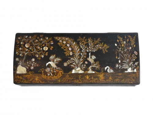 17th century black lacquered wooden box inlaid with mother-of-pearl