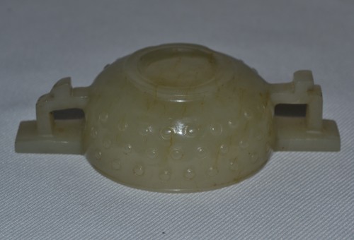 Antiquités - 17th century Cup with handles cut from white Celadon jade