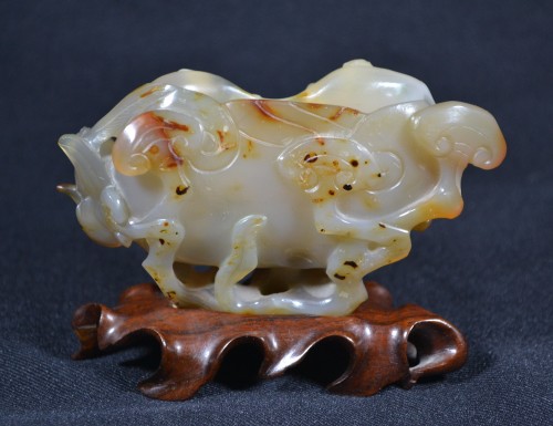 Asian Works of Art  - 18th century Agate cup of a beautiful yellow and amber color