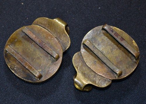 Antiquités - Boucles de ceintures en bronze doré et Jade, Chine début des Qing