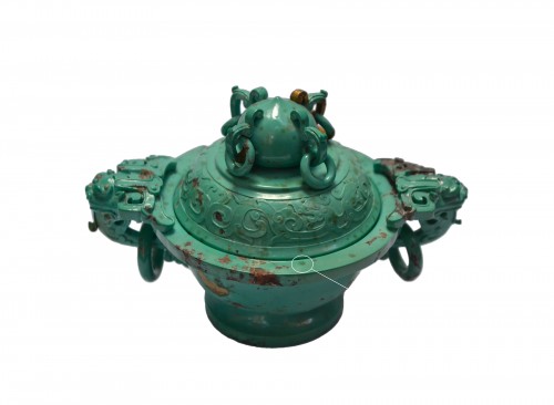 Brûle-parfums en turquoise sculptée de dragons, Chine Période Qing