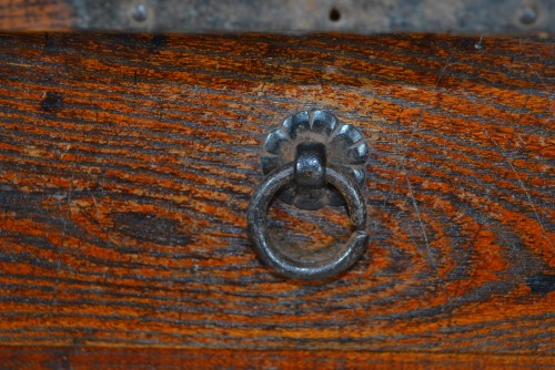  - Cabinet-coffre en bois et fer, tavail Japonais du 16e siècle