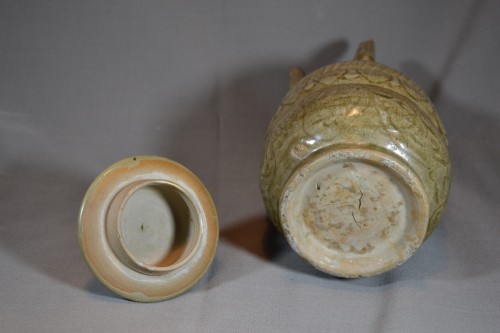 Urne en céramique celadon, Chine époque Song 11-12e siècle - Conservatoire Sakura