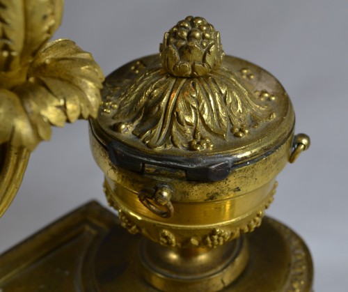 Antiquités - Louis XVI gilt bronze inkwell and candlestick