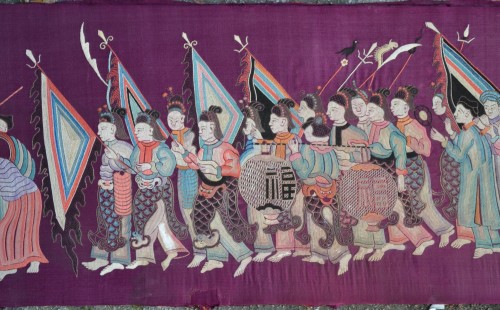 Asian Works of Art  - Silk embroidery, China Qing Dynasty