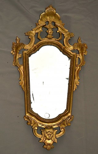XVIIIe siècle - Miroir baroque en bois doré.Fin du 17°siècle