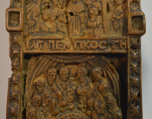 Antiquités - Carved wooden crucifix. Kiss of Peace. Balkans. Post-Byzantine.15th century