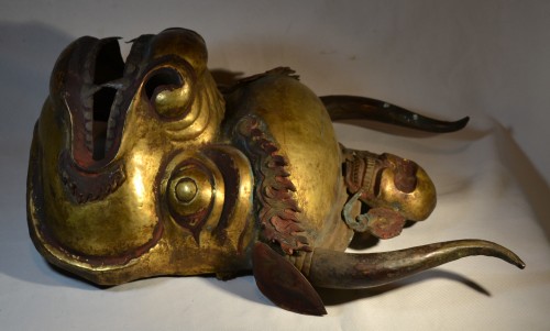 Yamantaka (Vajrabhairava) mask in embosed and gilded copper, Tibet 19th century - Asian Works of Art Style 