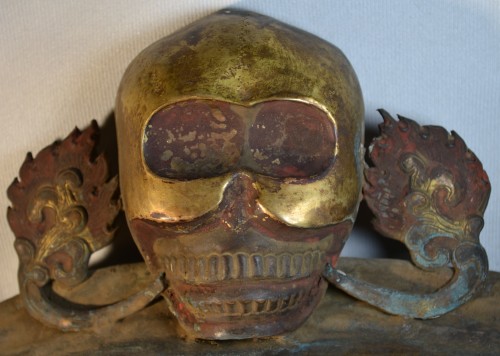 Yamantaka (Vajrabhairava) mask in embosed and gilded copper, Tibet 19th century - 