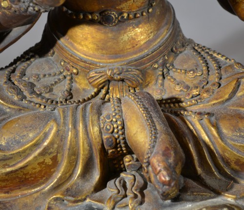 Gilded stucco Guanyin. China 14th century - 