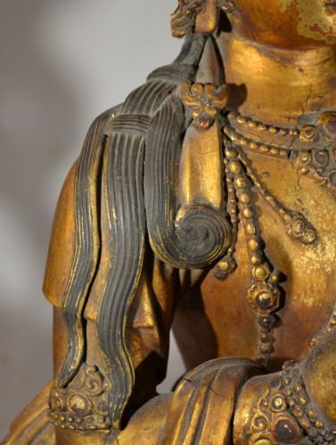 Gilded stucco Guanyin. China 14th century - 