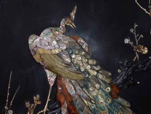 19th century - A triptych in lacquered wood inlaid with mother-of-pearl. Japan, late 19th 