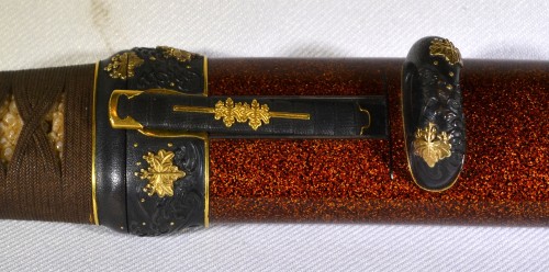 Antiquités -  Aikuchi - Blade by Ujifusa, nashiji and shakudo scabbard in gold Japan 17th &amp;19th centuries