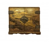 Petit cabinet Japonais en laque or (Kodansu) période Edo 18e siècle