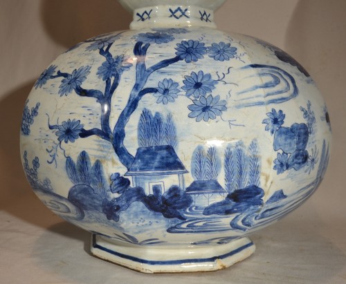 Antiquités - Vase en faience de Delt, Hollande fin du 17e siècle