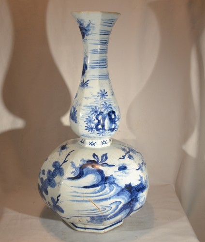 Antiquités - Vase en faience de Delt, Hollande fin du 17e siècle