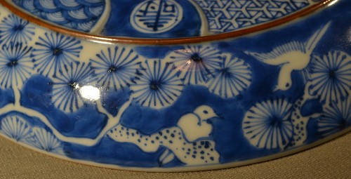 Shonzhui Covered bowl with the Three Friends design in blue, China, 17th century - 