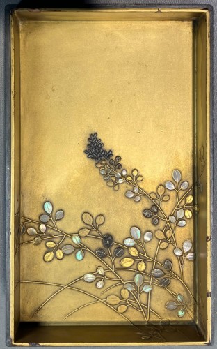  - Boite en laque incrustée d'étain et de nacre par Ogata Korin, Japon fin du 17e siècle