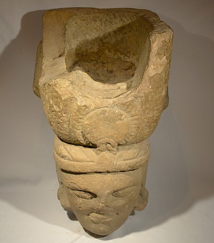 Antiquités - Tête de statue en pierre