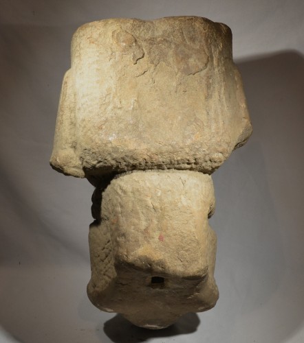 Antiquités - Tête de statue en pierre