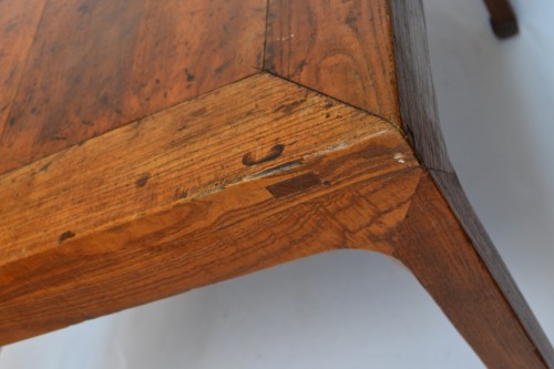 - Table de lettré en orme (Jumu) Chine période Ming 17e siècle