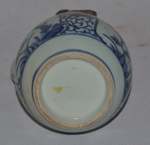  - Tokkuri en porcelaine du japon. monture européenne, Arita 17e siècle